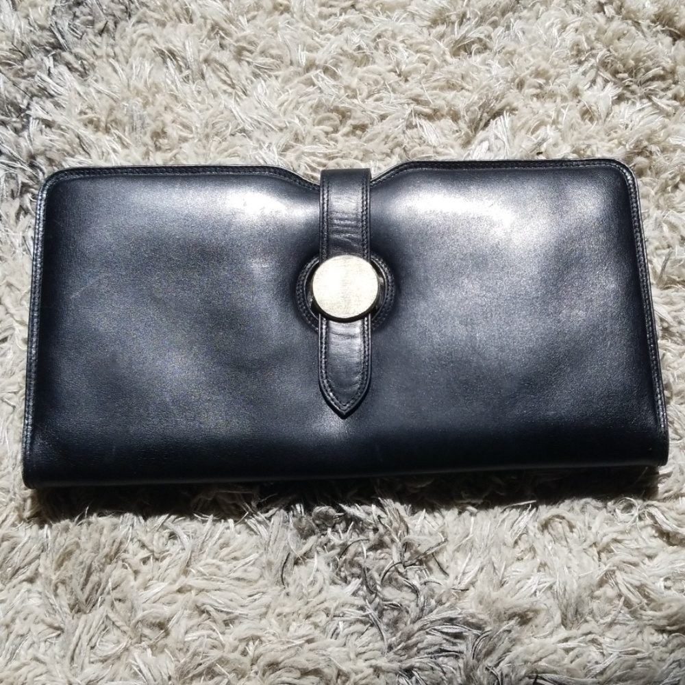 Vintage black leather clucth